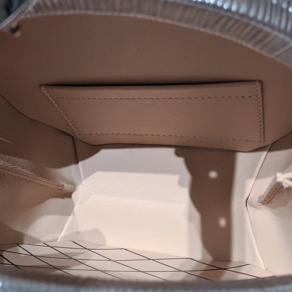 RESERVED💕Louis Vuitton🎉Petite Boite Chapeau Epi - Picture 5 of 8